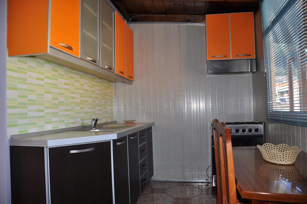 Apartment Donend Berat Luaran gambar