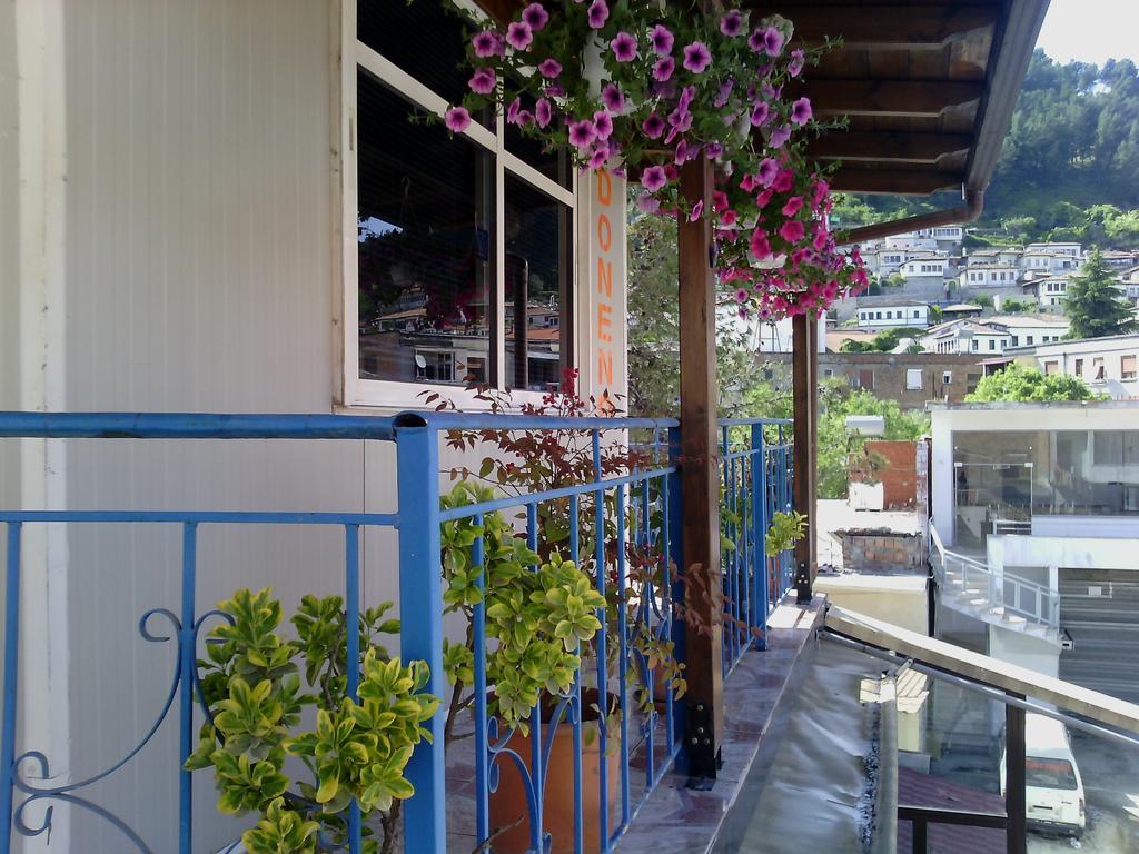 Apartment Donend Berat Luaran gambar