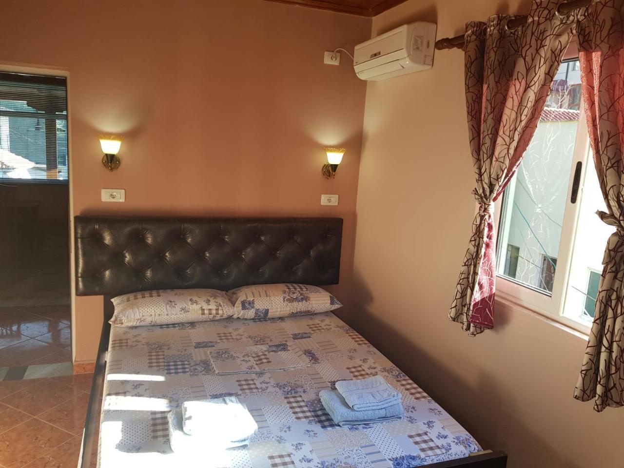 Apartment Donend Berat Luaran gambar