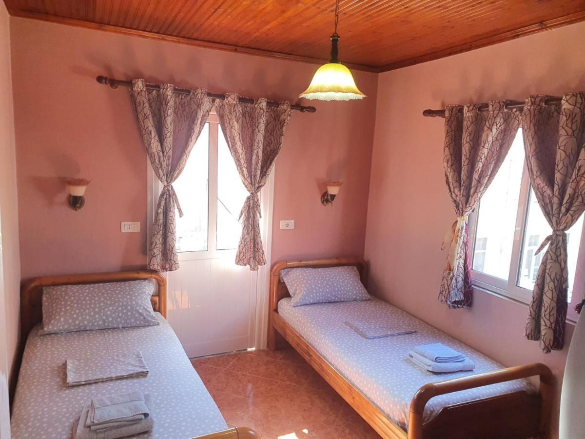Apartment Donend Berat Luaran gambar